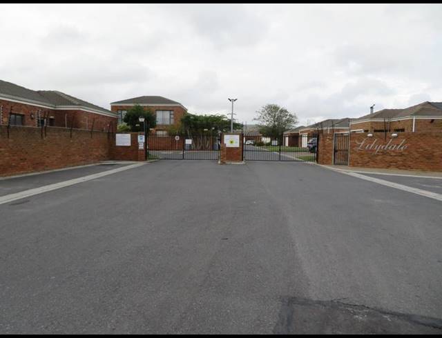 2 BEDROOM TOWNHOUSE FOR SALE IN HUNTERS CREEK